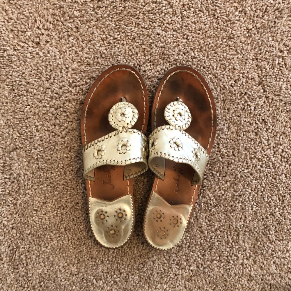 JACK ROGERS Hampton sandal in platinum (7M)